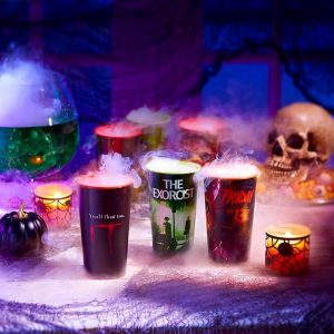 6-Count 22 oz Horror Movie Plastic Party Cups, Halloween Party Supplies.