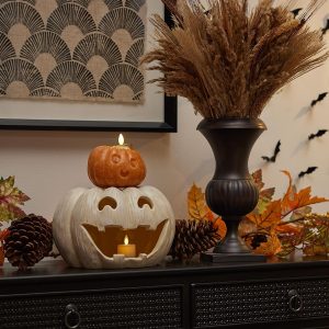 Luminara’s Adorable Jack-o-Lantern Candle: Flickering LED Magic, Charming Fall Decor!